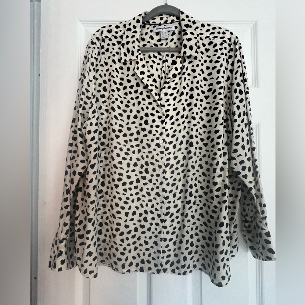Tommy Bahama 100% silk blouse